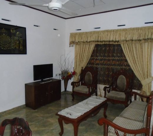 Shalona Holiday Home