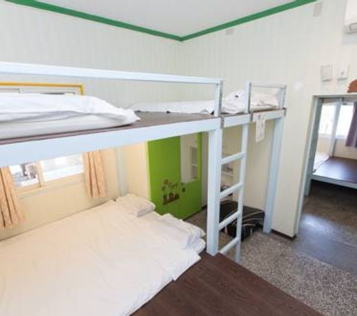 512 Huts Homestay