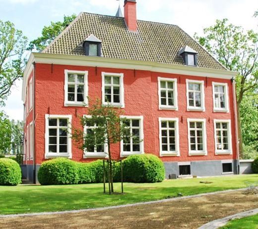 CHATEAU ROUGESSE