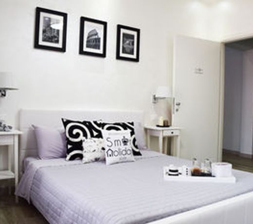 Smart Holidays Roma B&B