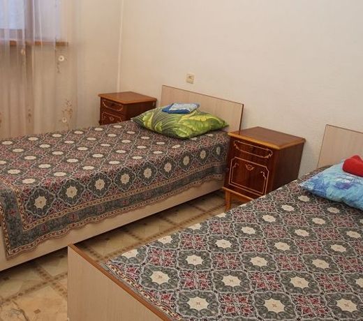 Dom Artistov Tsirka ÐRENÐ Hotel