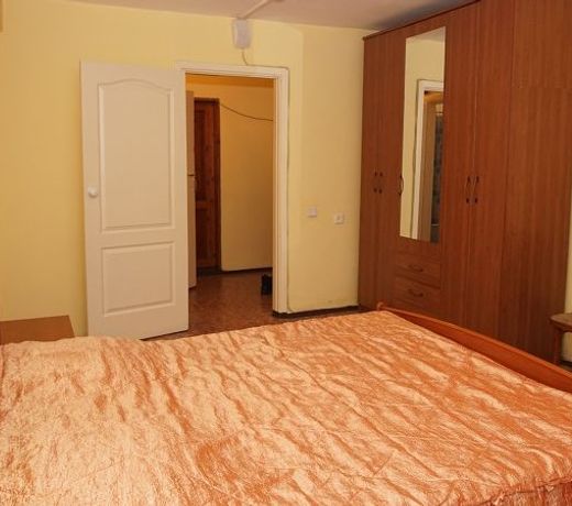 Dom Artistov Tsirka ÐRENÐ Hotel