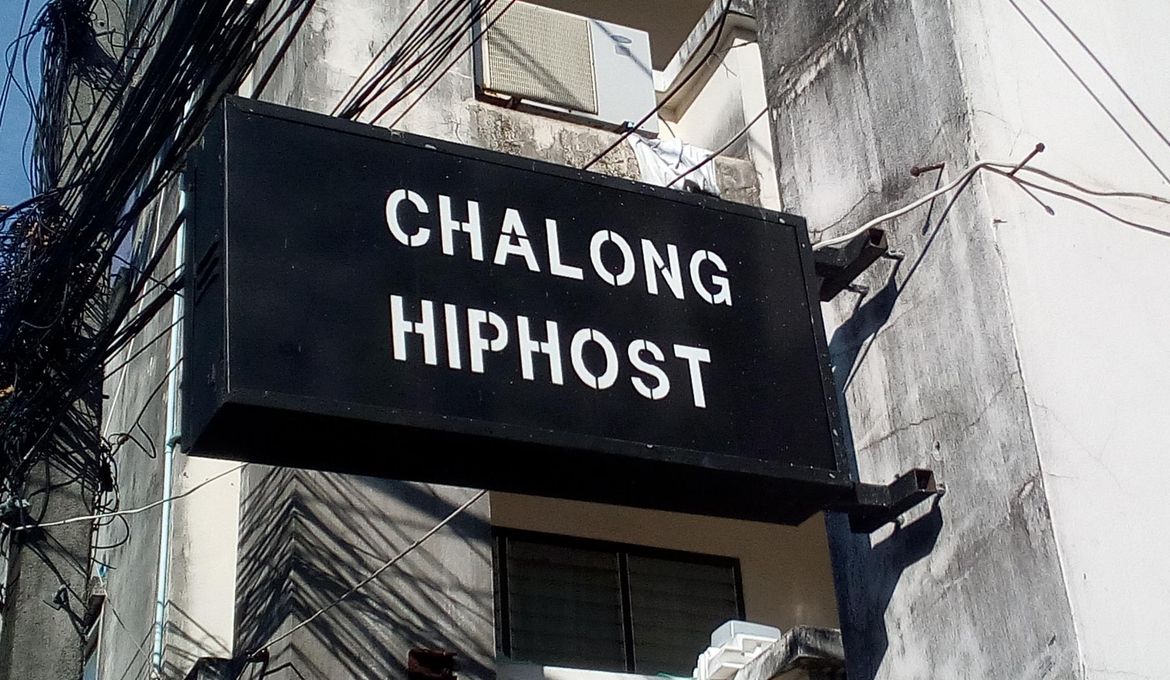 Chalong Hip Host