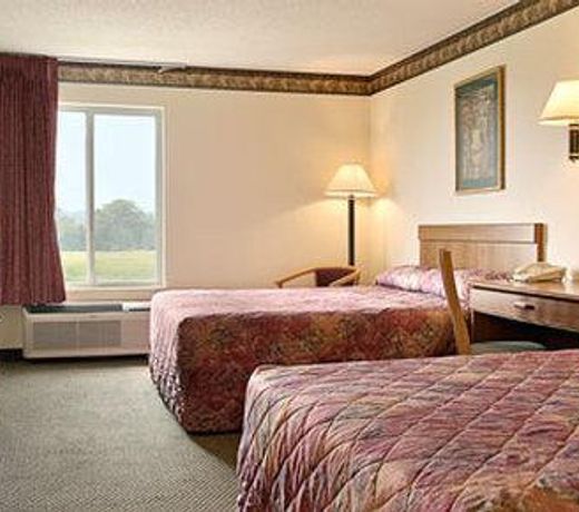Super 8 by Wyndham Cloverdale