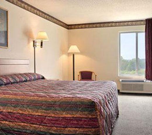 Super 8 by Wyndham Cloverdale
