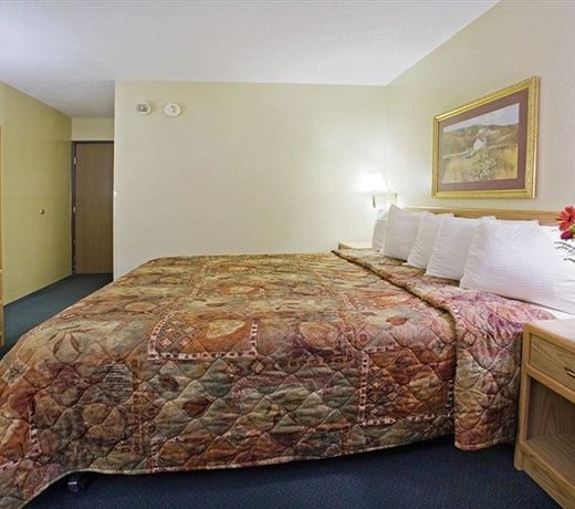 Americas Best Value Inn & Suites Detroit Lakes