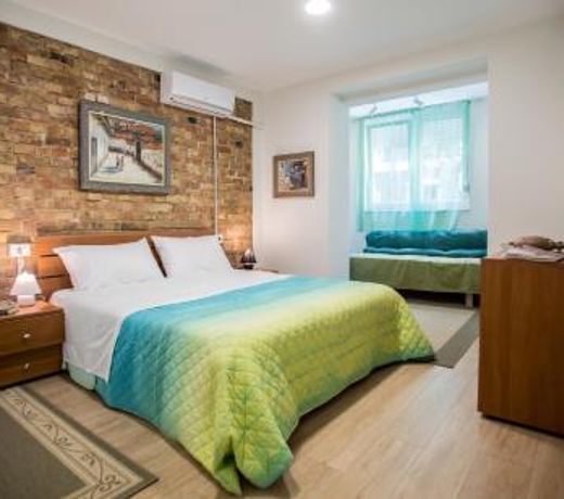 B&B Artistic Tirana