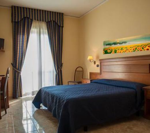 ALBERGO SCALZONE