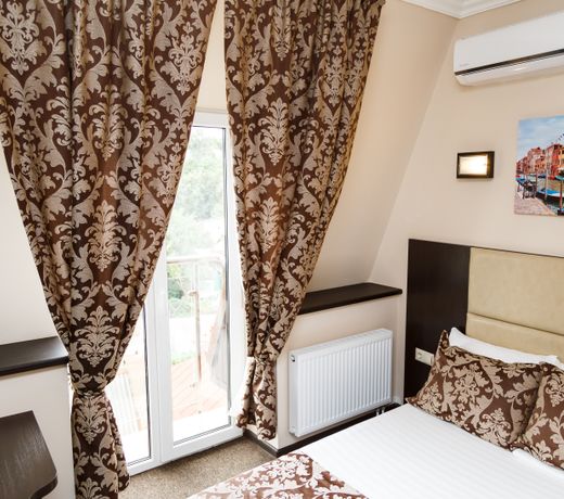 Hotel Marton Business