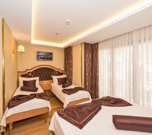 Aprilis Gold Hotel