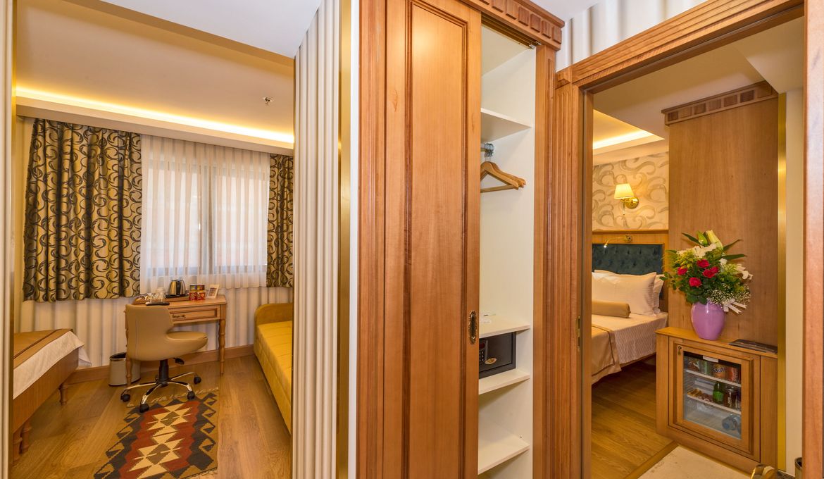 Aprilis Gold Hotel