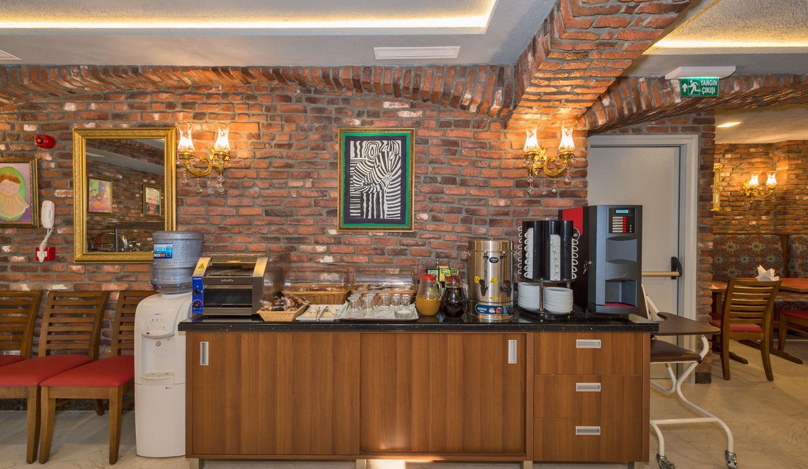 Aprilis Gold Hotel