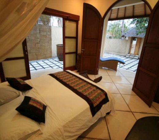 Villa Samalas Resort and Restaurant