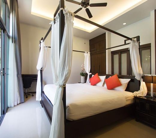 Villa Hanga by TropicLook: Onyx Style Nai Harn Beach