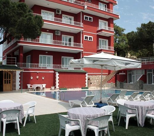 Tunc Hotel