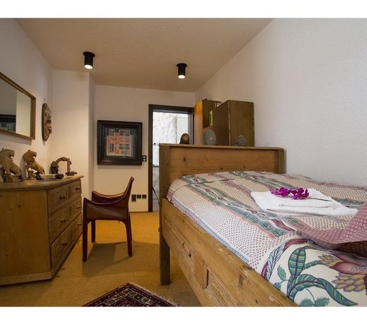 CHALET 1000 E 1 NOTTE