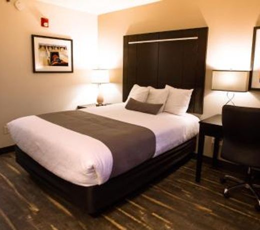 Ten Pin Inn & Suites