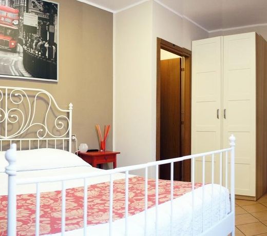 Alexander Rooms