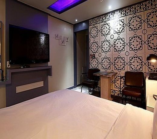 Motel Mac