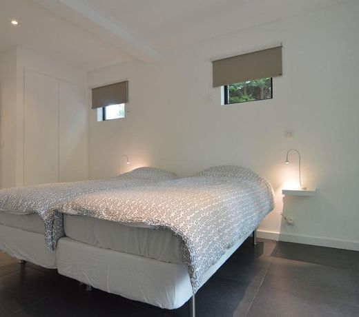 Modern Holiday Home In Brasschaat near Town Center