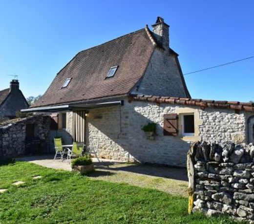 Authentic holiday home with private swimming pool and stunning view in France