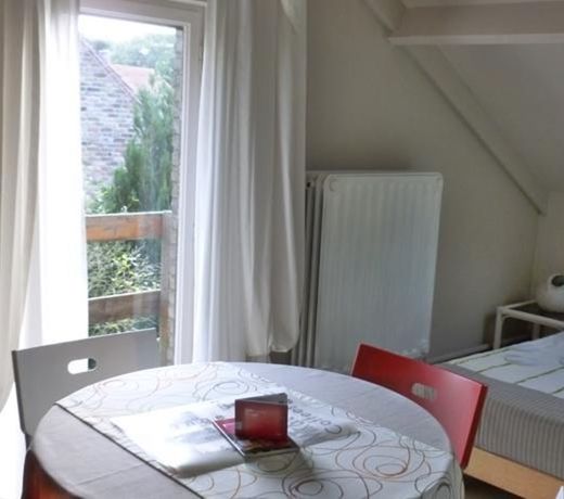B&B Roseland