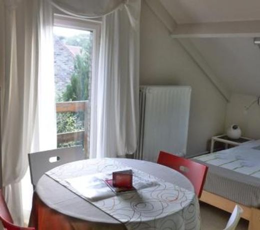 B&B Roseland