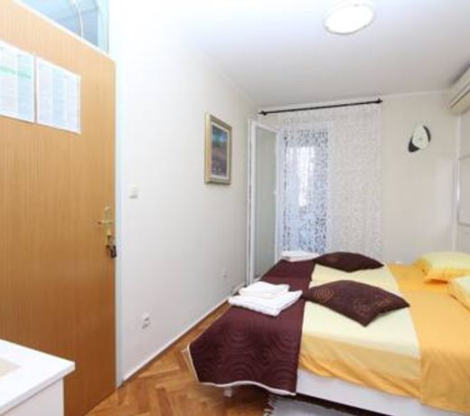 Room Roma