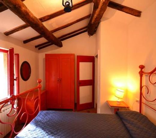 Holiday Home in Migliorini with Pool, Terrace, Fireplace