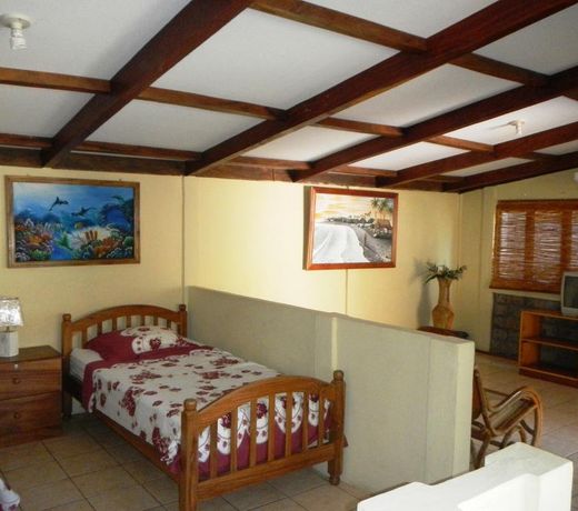 Punta Roca Surf Resort