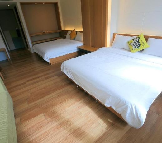 Station 100 Meter B&B