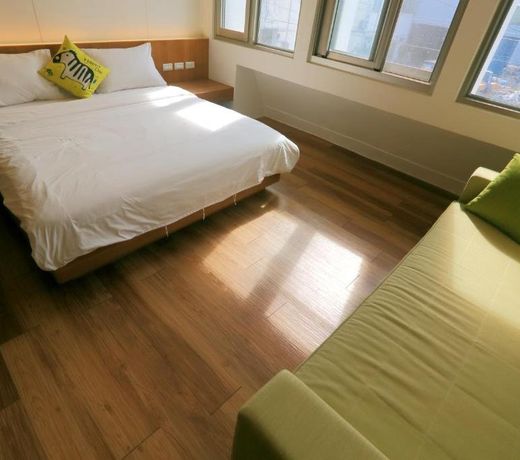 Station 100 Meter B&B