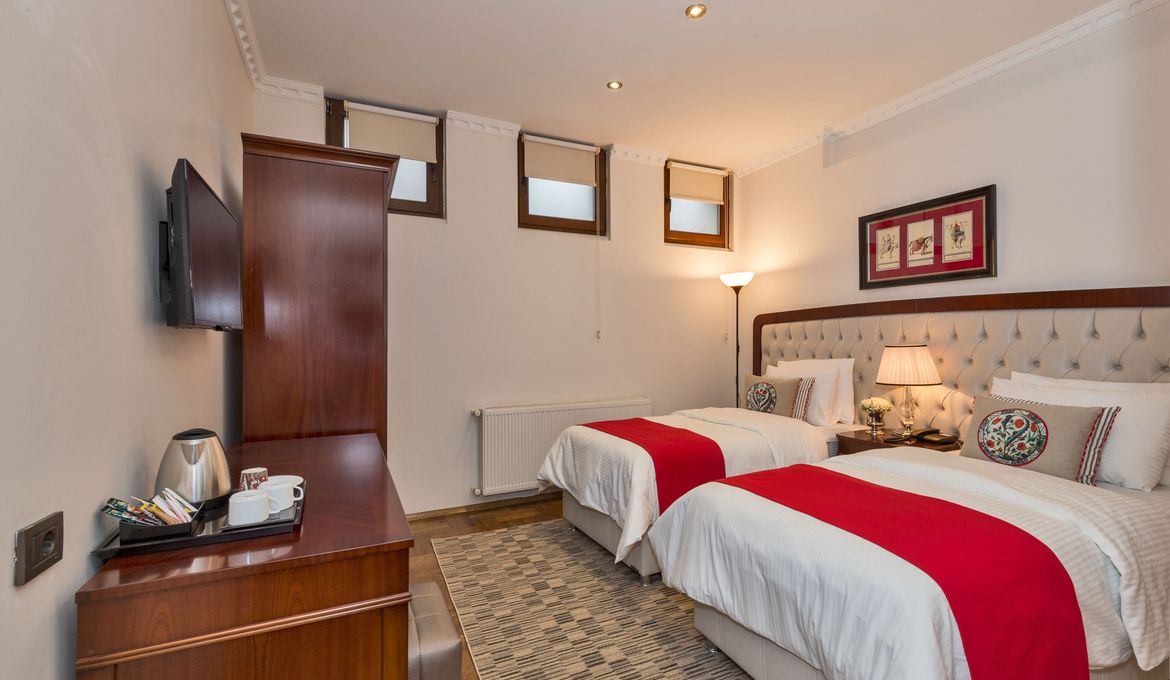 Four Doors Hotel