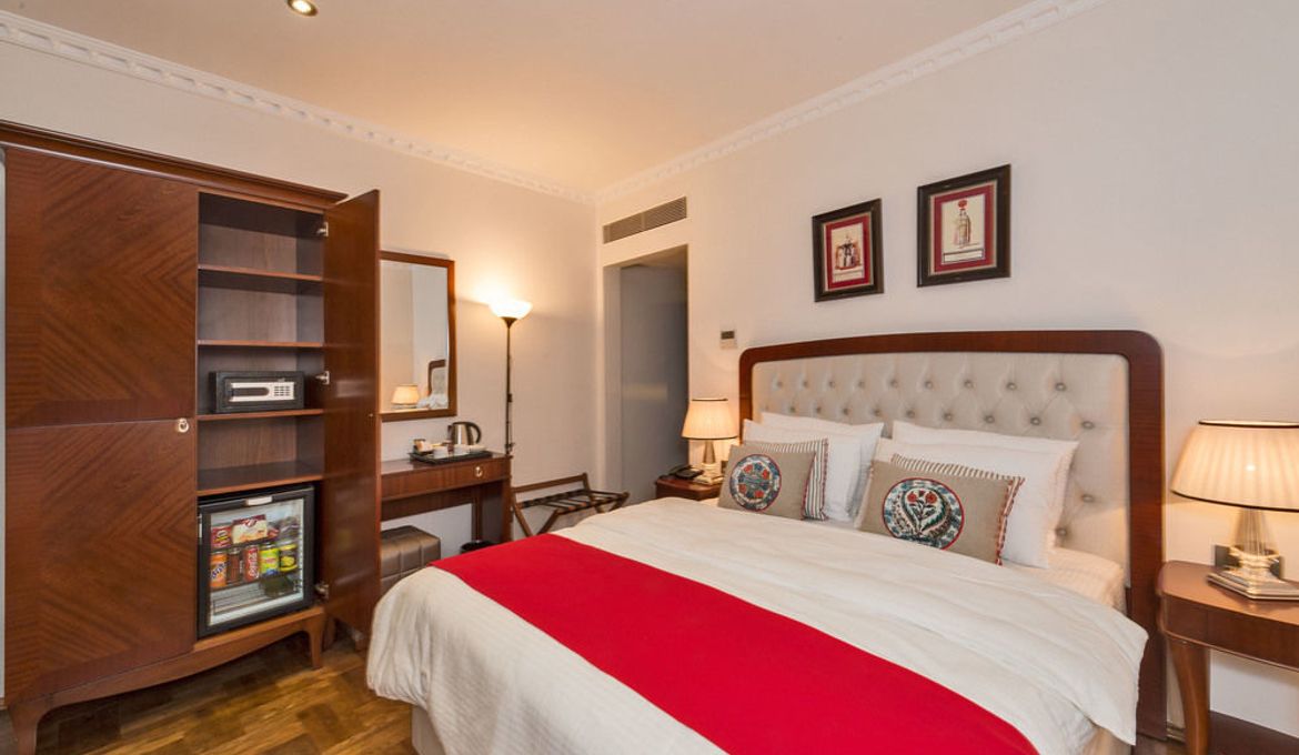 Four Doors Hotel
