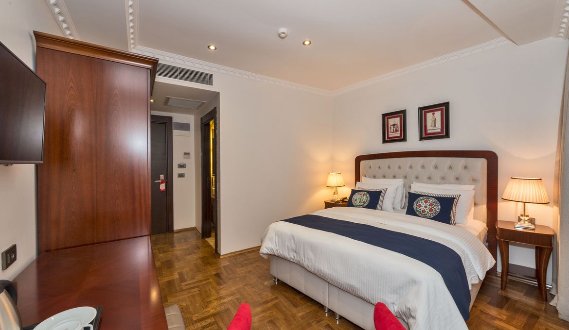 Four Doors Hotel