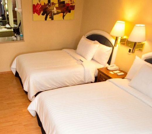 Hotel Gran Plaza & Convention Center