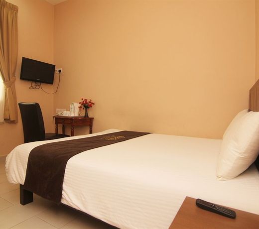 Naka Hotel