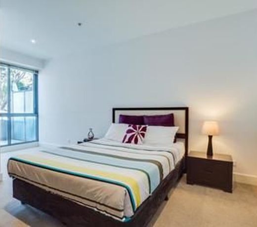 Waterfront (Yarra St) by Gold Star Stays