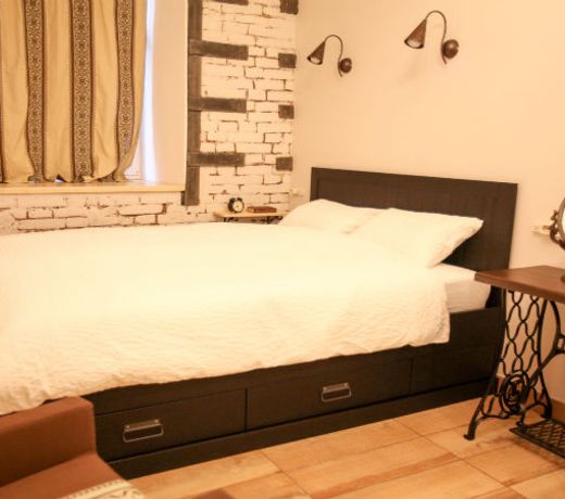 Brick Walls Hotel