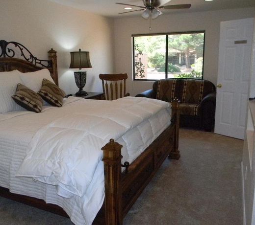 Whispering Creek Bed & Breakfast