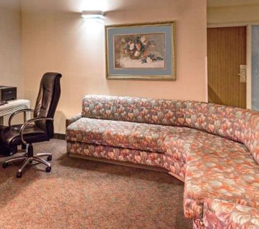 Super 8 by Wyndham Watertown WI