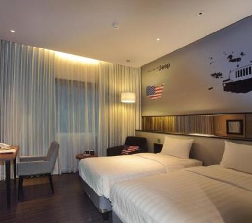 Cabin Hotel