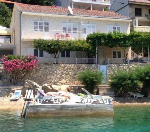 Apartments by the sea Zavode, Omis - 1048