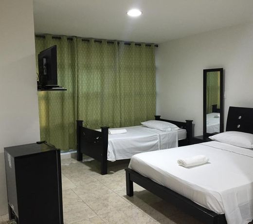 Hostal Central Beach