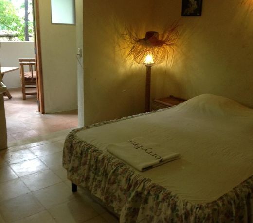 Lady M Club Hotel