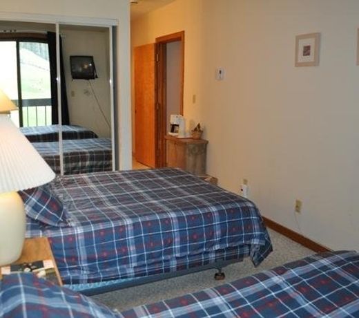 FP202S Foxpine Inn by RedAwning
