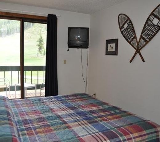 FP202S Foxpine Inn by RedAwning