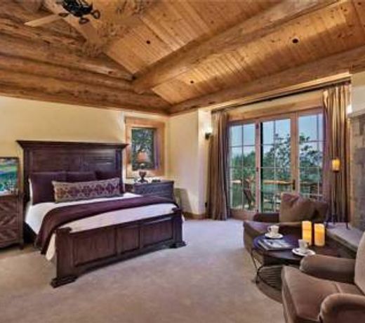 Panorama Lodge South: Custom Log Home with Views, Hot Tub and Elevator (4BR)