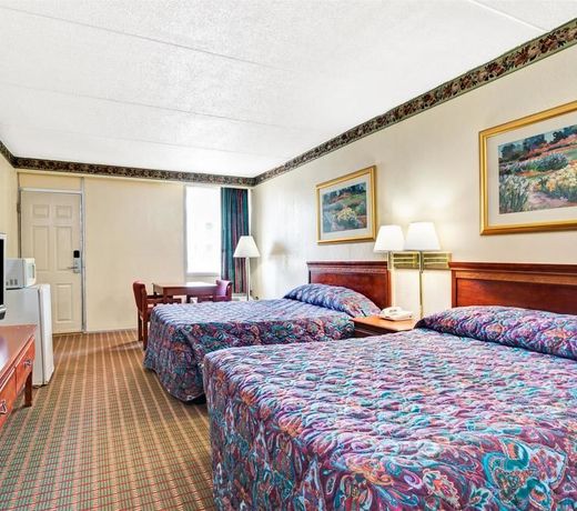 Super 8 by Wyndham McDonough GA