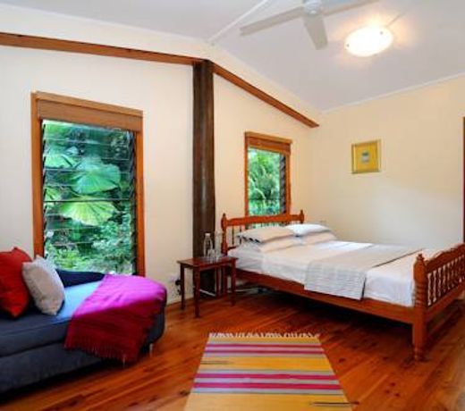 Cow Bay Homestay B&B
